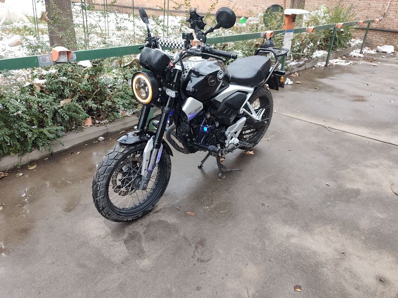 二手五羊本田鸷道 CB190SS