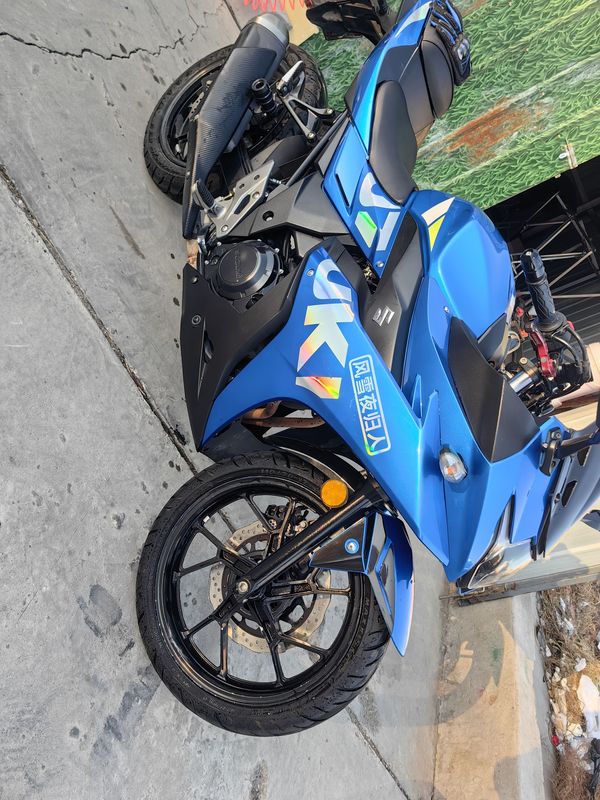 二手豪爵铃木GSX250R