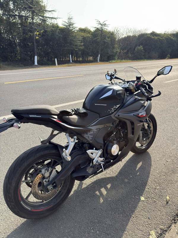 二手贝纳利龙卷风 Tornado 552R