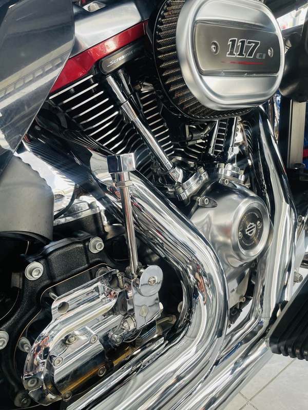 二手哈雷戴维森旗舰滑翔  Limited