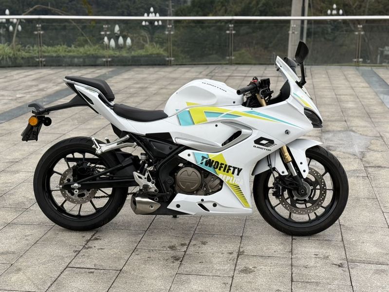 二手QJMOTOR赛250