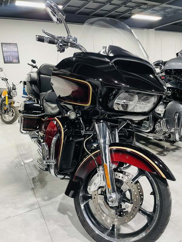 二手哈雷戴维森公路滑翔 Road Glide