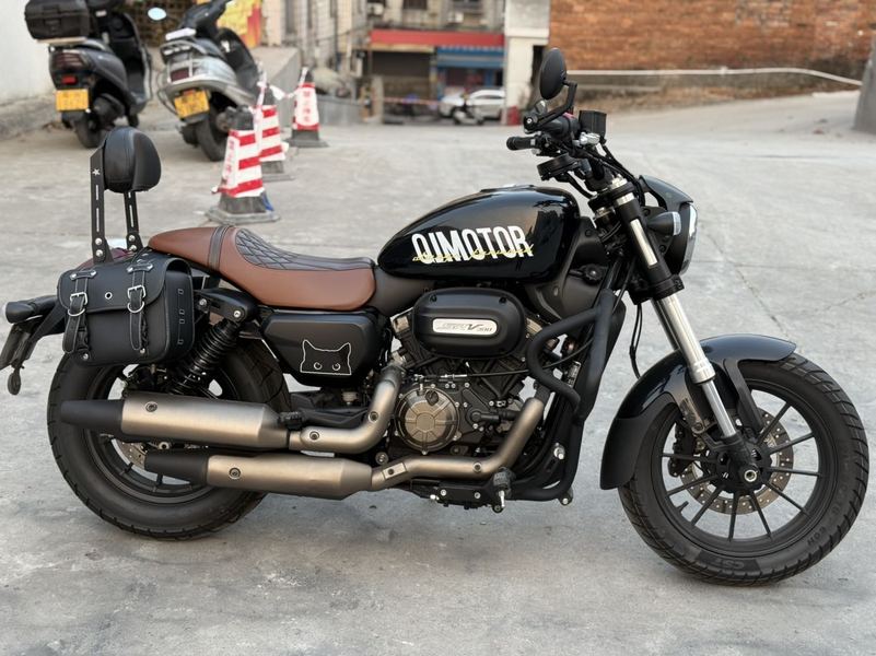 二手QJMOTOR闪300