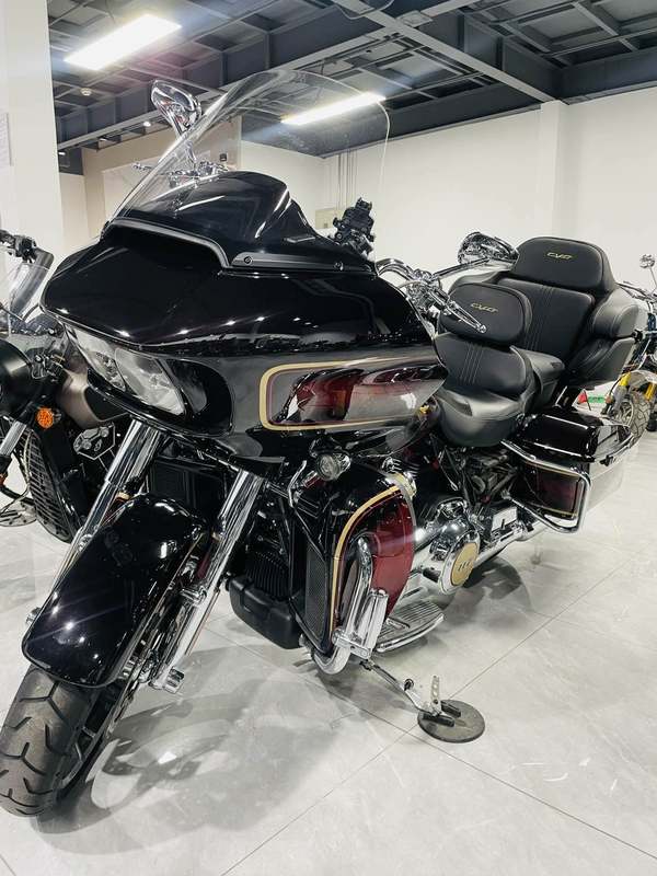 二手哈雷戴维森公路滑翔 Road Glide