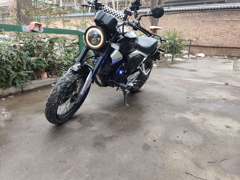 二手五羊本田鸷道 CB190SS