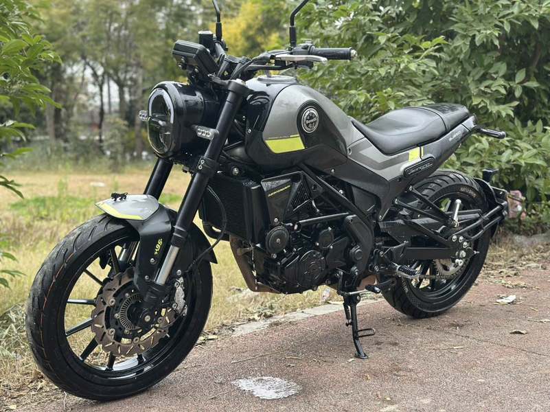 二手贝纳利幼狮 Leoncino 250