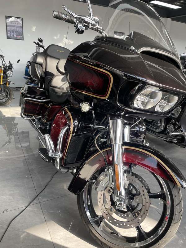 二手哈雷戴维森公路滑翔 Road Glide