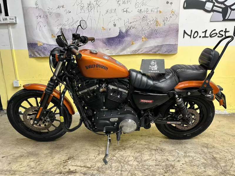 二手哈雷戴维森Iron883 硬汉