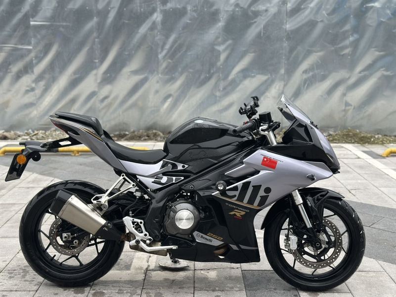 二手贝纳利龙卷风 Tornado 252R