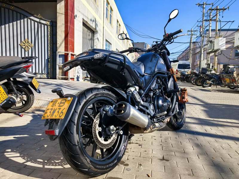 二手贝纳利幼狮 Leoncino 500