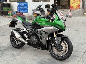 二手贝纳利龙卷风 Tornado 402R