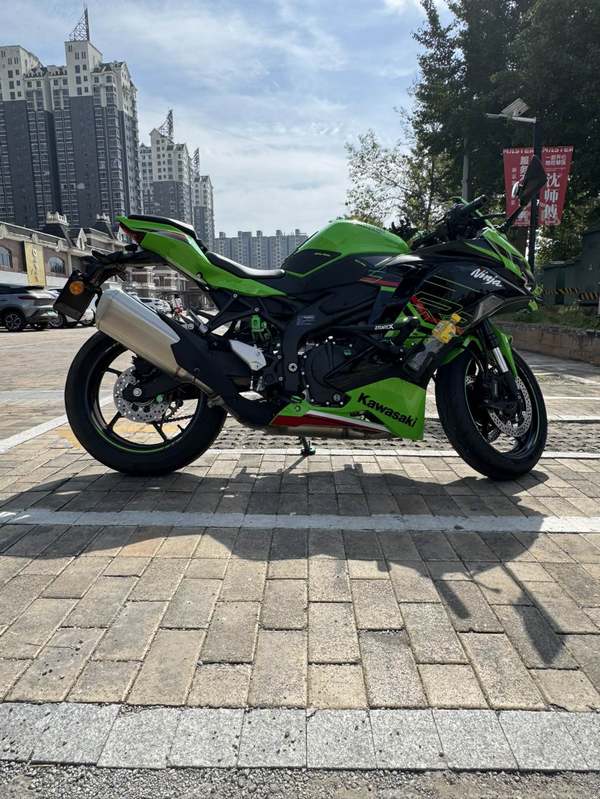 二手川崎ZX-4R