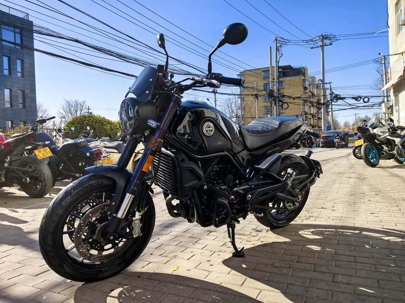 二手贝纳利幼狮 Leoncino 500