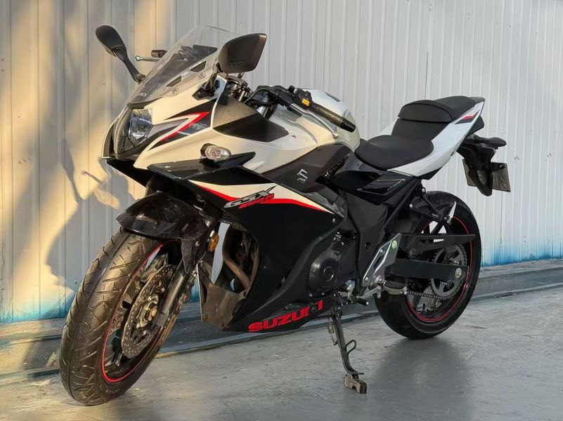 二手豪爵铃木GSX250R