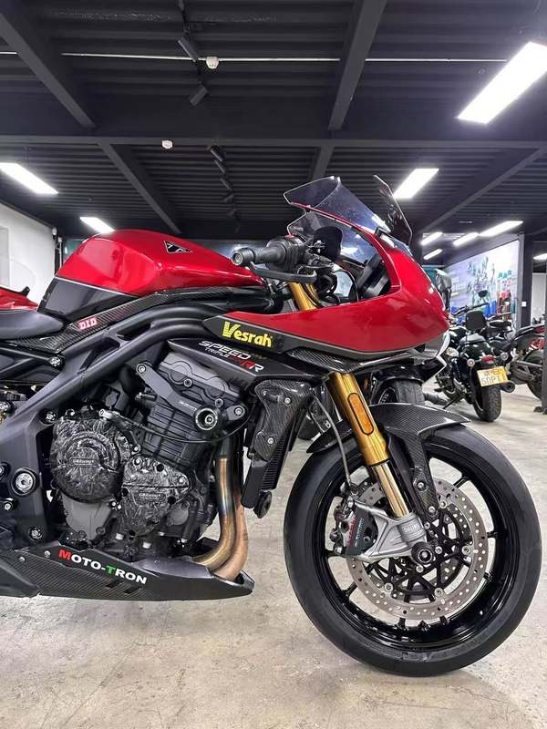 二手凯旋Speed Triple 1200 RR