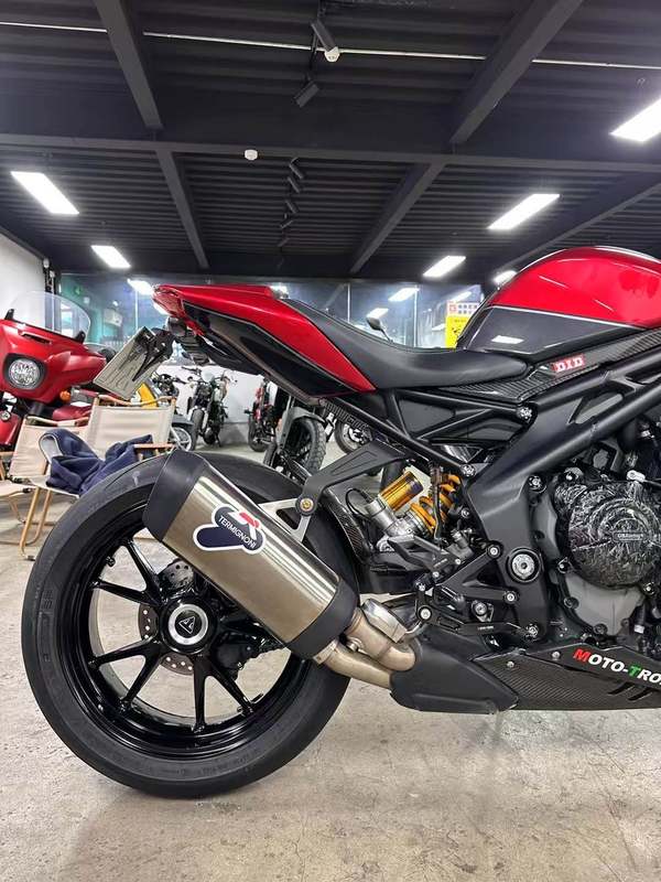 二手凯旋Speed Triple 1200 RR