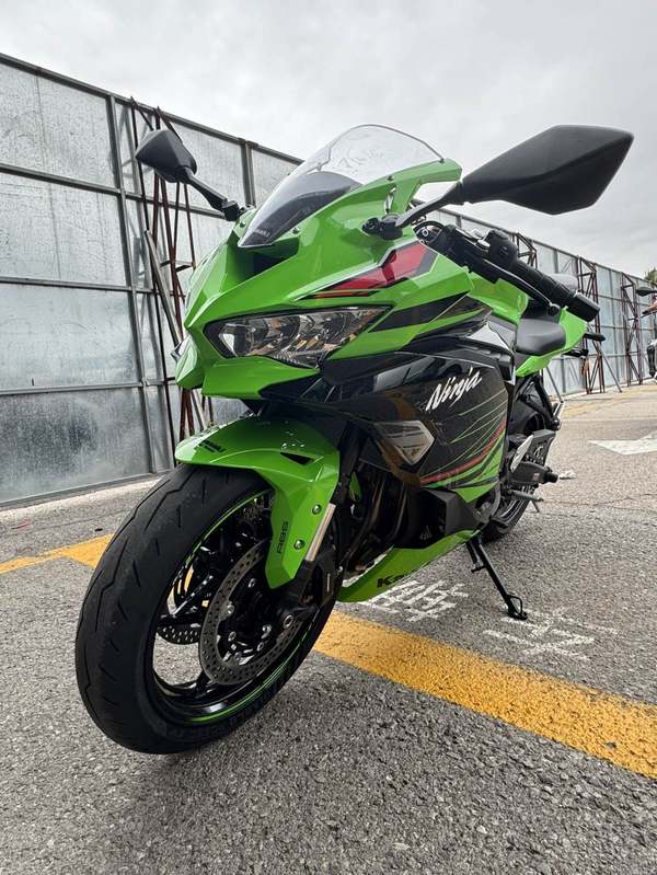 二手川崎ZX-4R