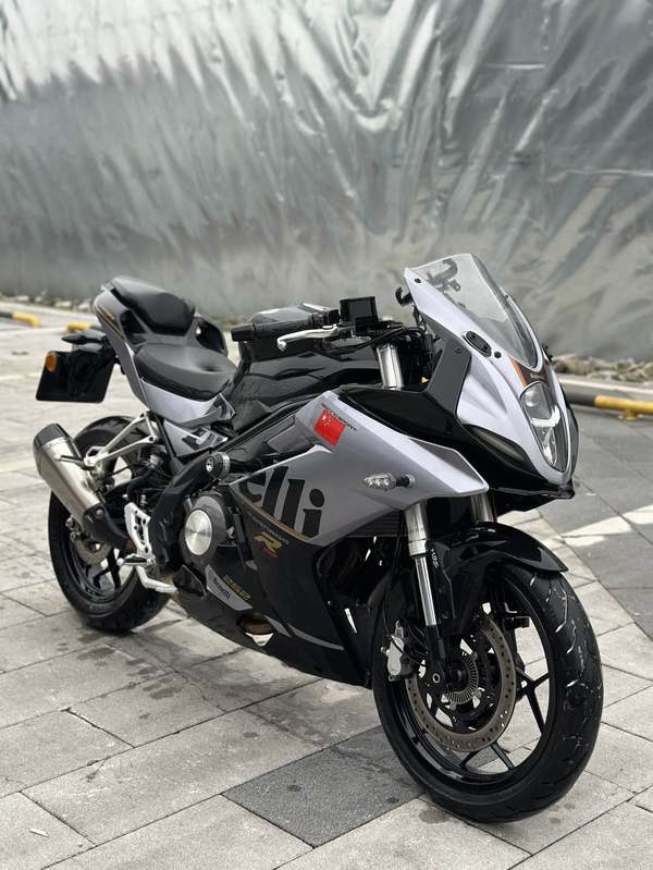 二手贝纳利龙卷风 Tornado 252R