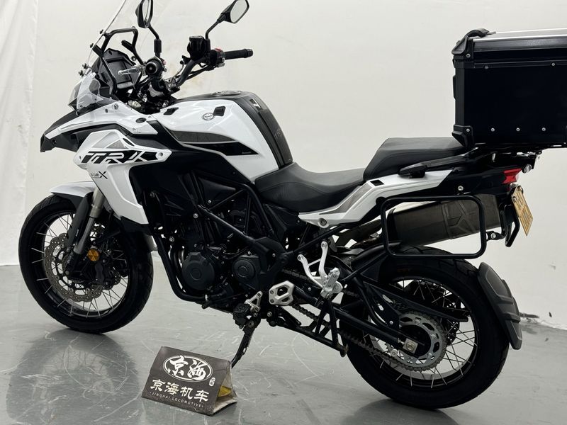 二手贝纳利金鹏 TRK502