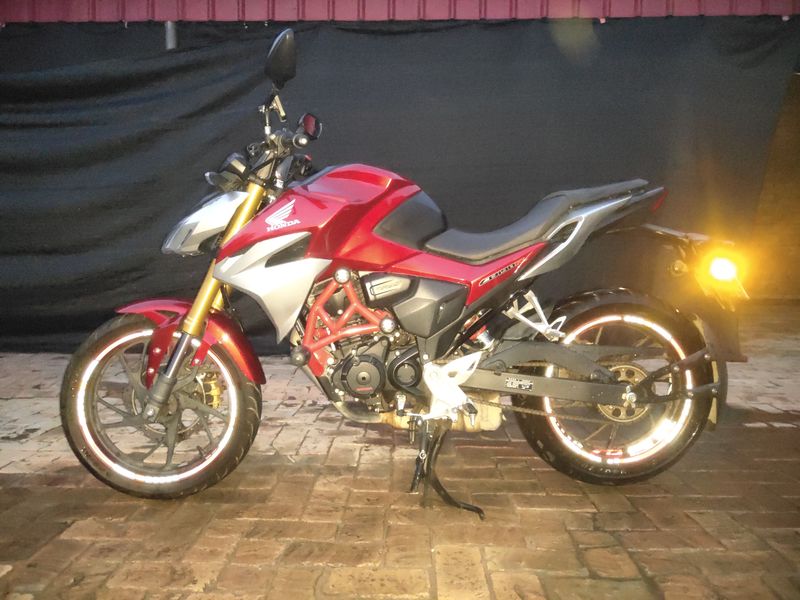 二手五羊本田CB190R 暴锋眼