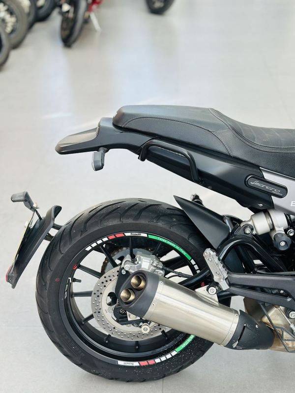 二手贝纳利幼狮 Leoncino 500