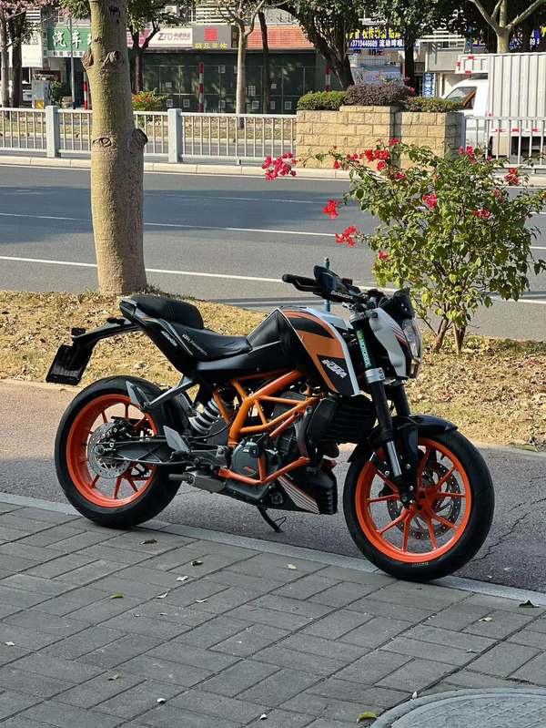 二手KTMR2R390 Duke