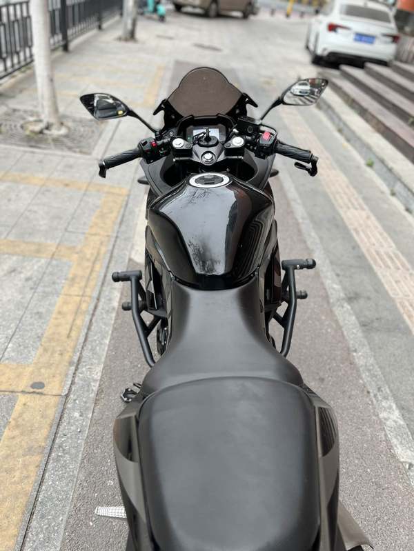 二手豪爵铃木GSX250R