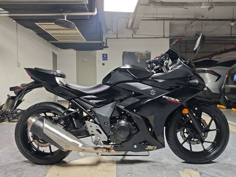 二手豪爵铃木GSX250R