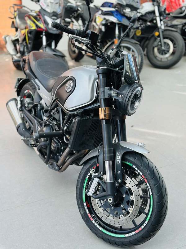 二手贝纳利幼狮 Leoncino 500