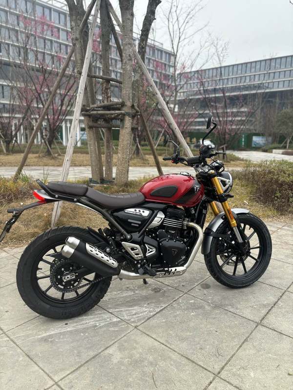 二手凯旋Scrambler 400 X
