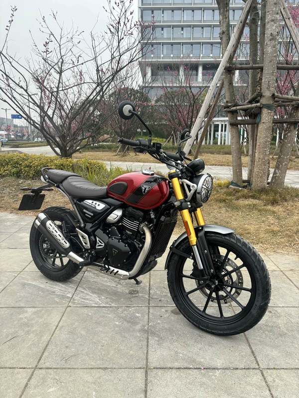 二手凯旋Scrambler 400 X