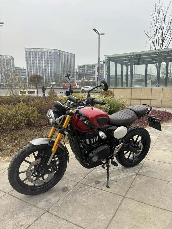 二手凯旋Scrambler 400 X