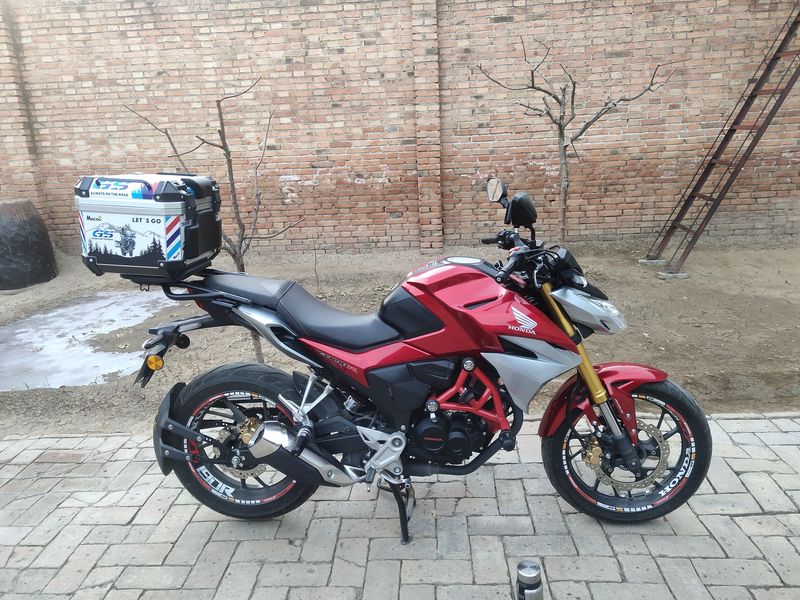 二手五羊本田CB190R 暴锋眼