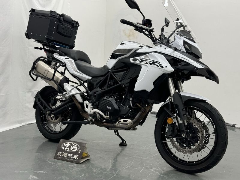 二手贝纳利金鹏 TRK502