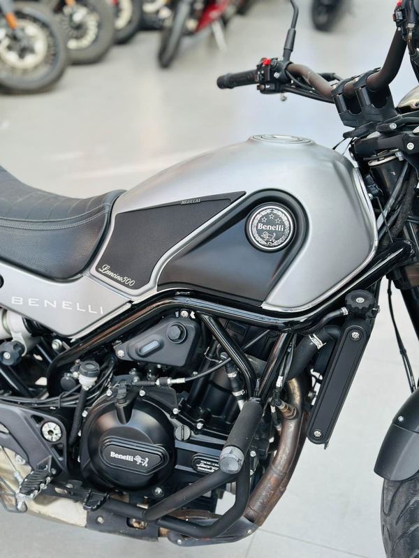 二手贝纳利幼狮 Leoncino 500