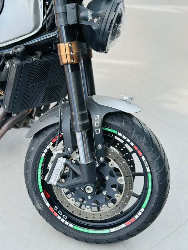 二手贝纳利幼狮 Leoncino 500