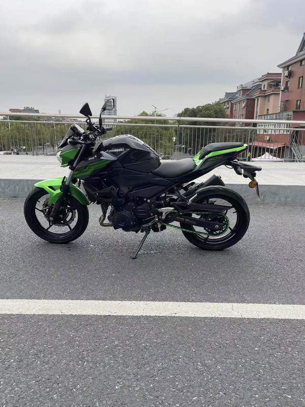 二手川崎Z400