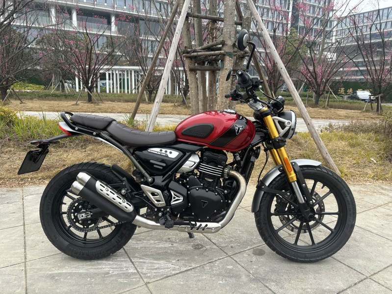 二手凯旋Scrambler 400 X