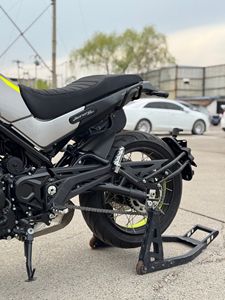 二手贝纳利幼狮 Leoncino 500