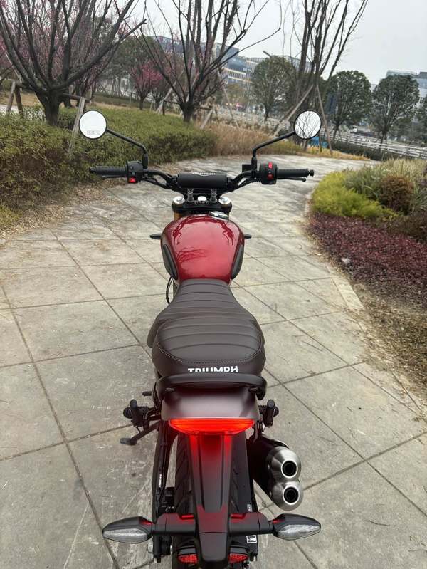 二手凯旋Scrambler 400 X