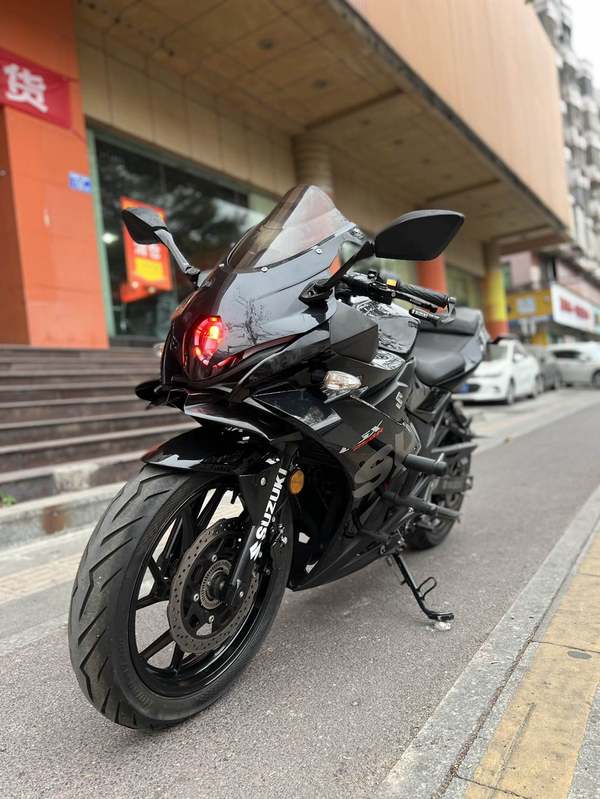 二手豪爵铃木GSX250R
