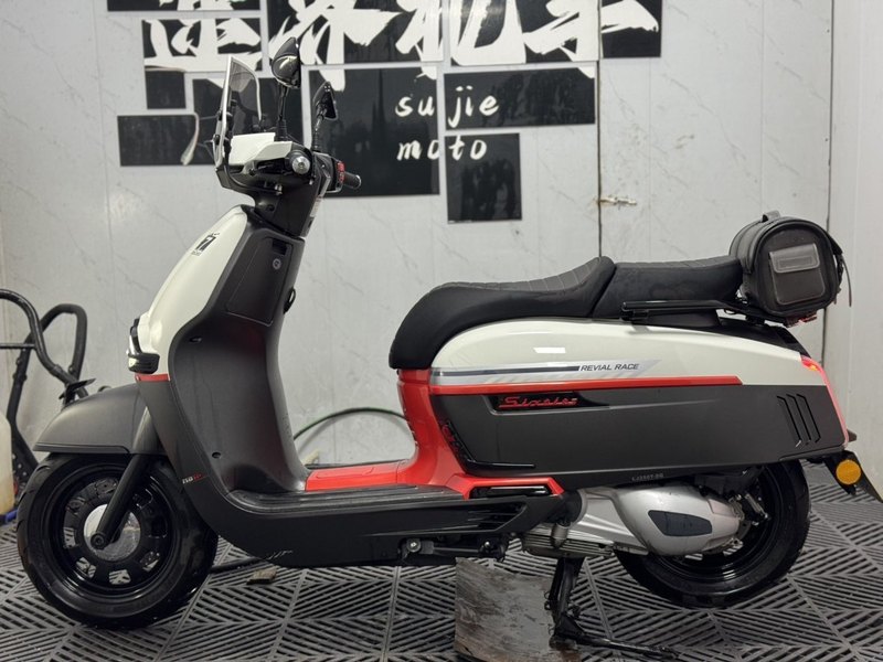 二手维多利亚Sixties 250Si