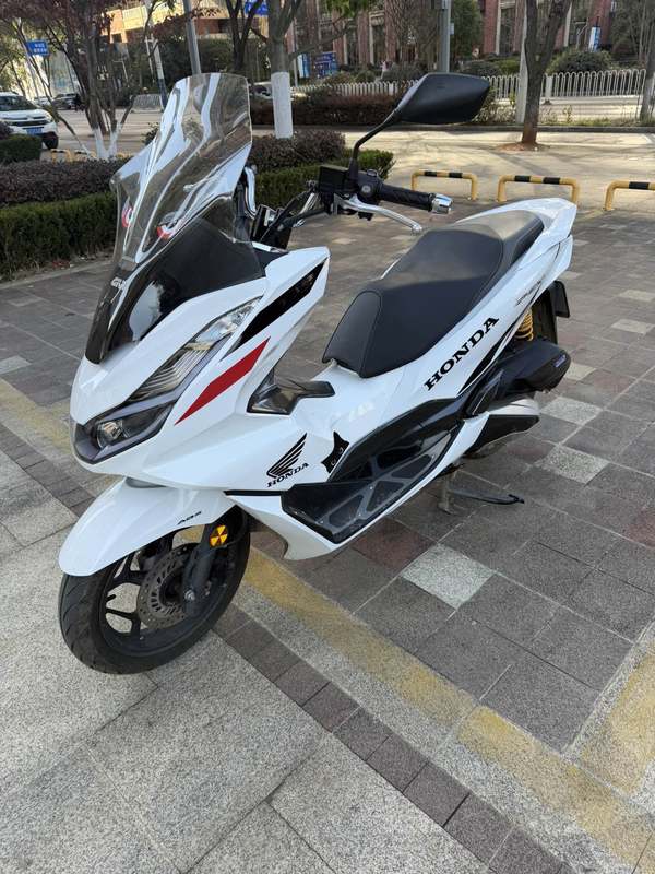 二手五羊本田PCX