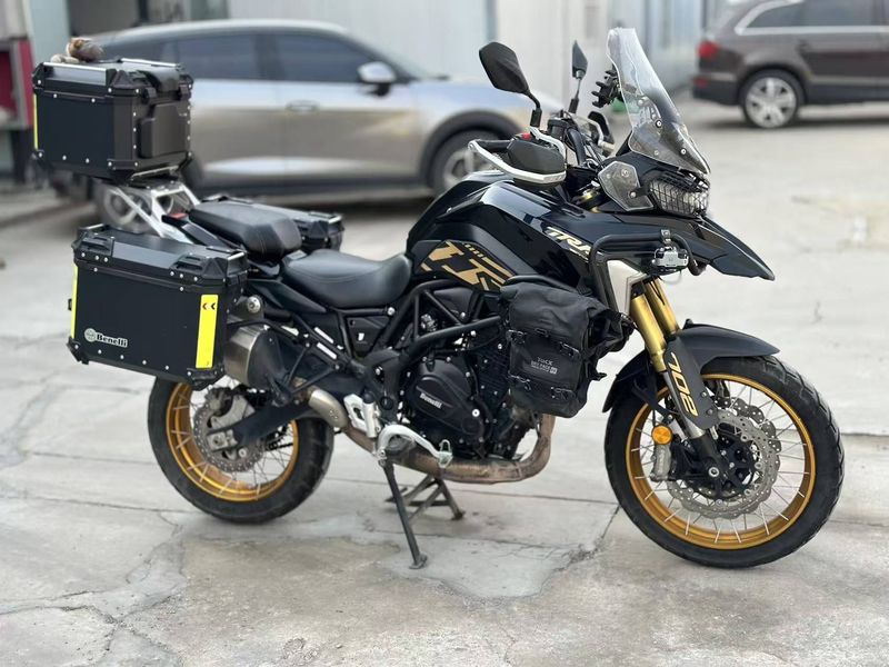 二手贝纳利TRK702