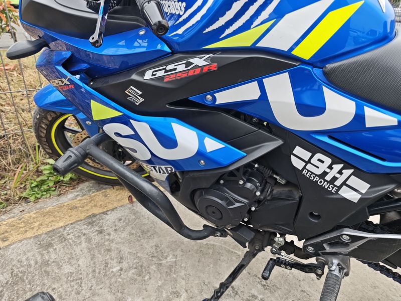 二手豪爵铃木GSX250R