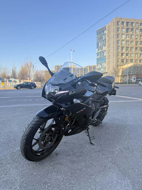 二手豪爵铃木GSX250R