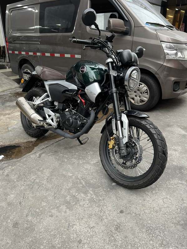 二手五羊本田鸷道 CB190SS