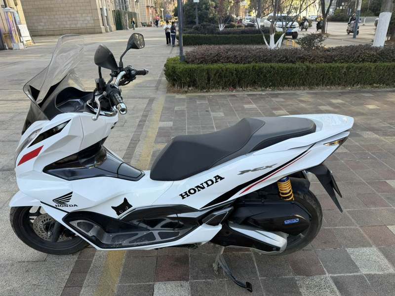 二手五羊本田PCX