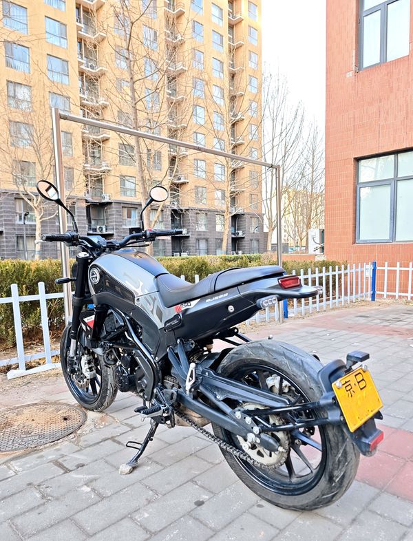 二手贝纳利幼狮 Leoncino 250