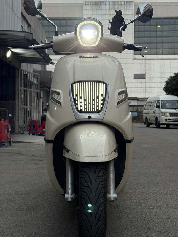 二手南方梦拉丽莎 飞戈